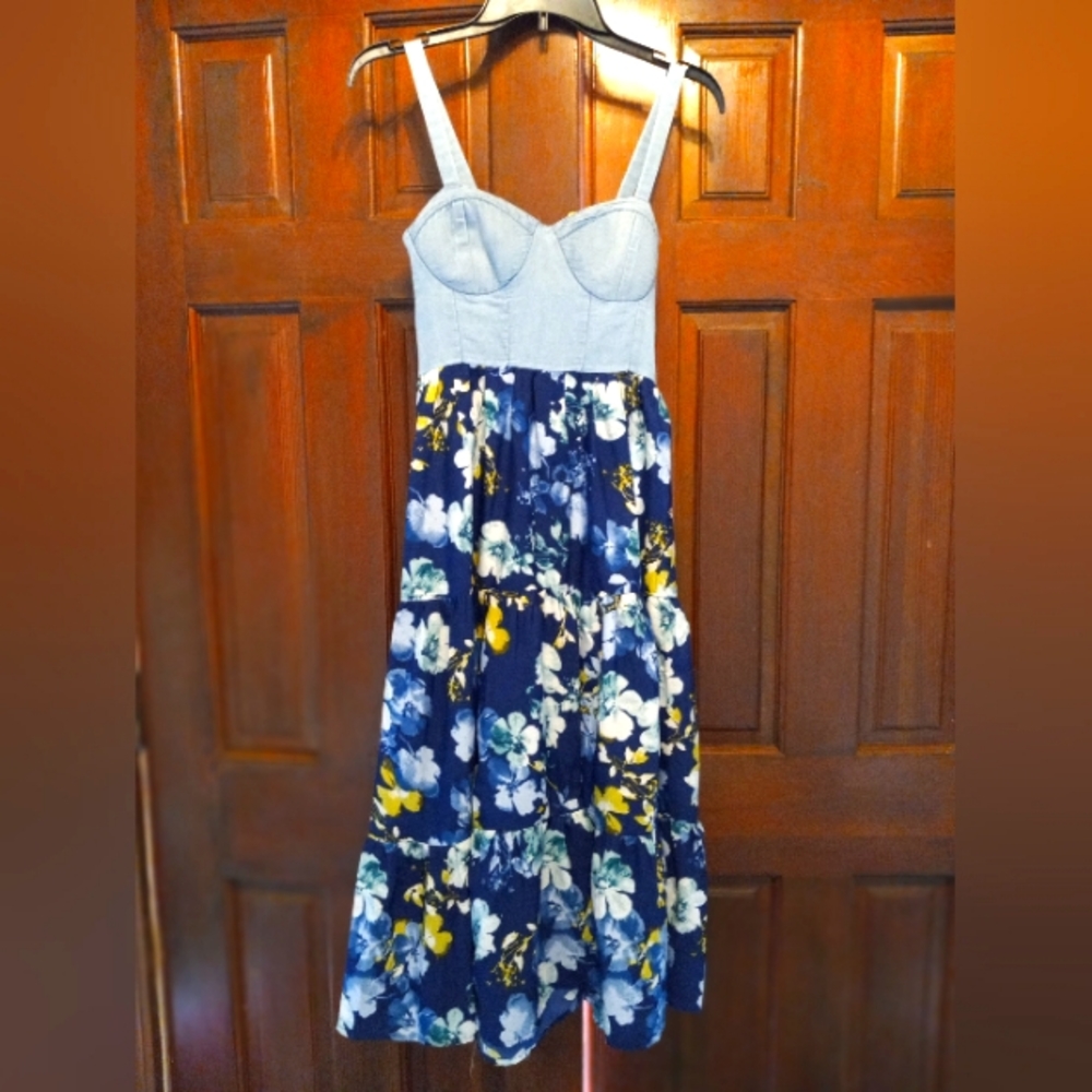 NEW!! BOG Collection denim and floral dress. Buttons from wast down  size XS